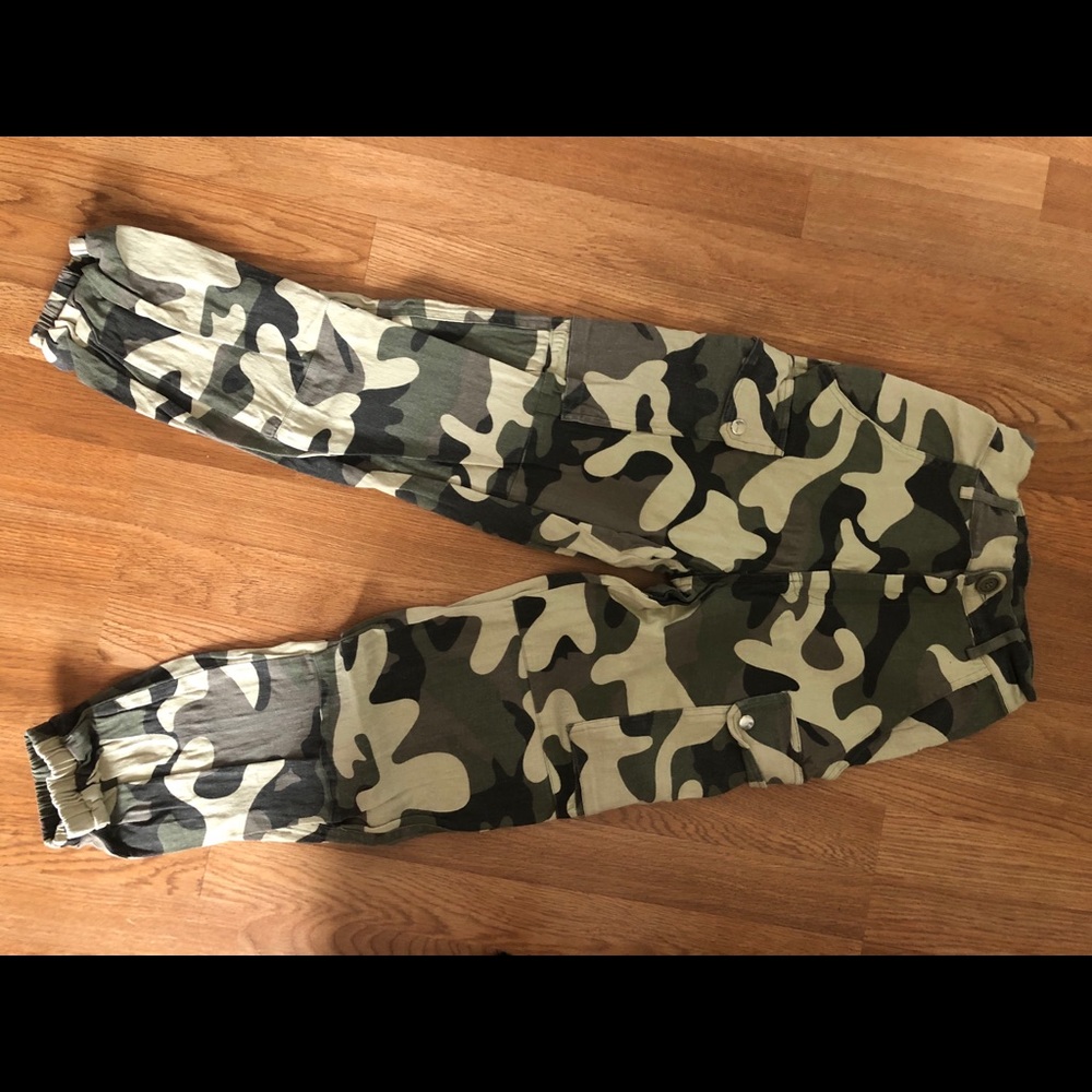 Fashion Nova camo pants